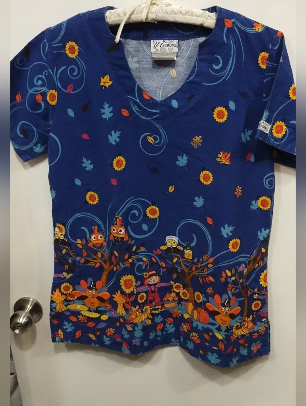 UA Scrubs Blue ' V-Neck Tee with Autumn Animal Print